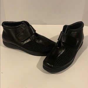 Flexible Woman’s Shoes